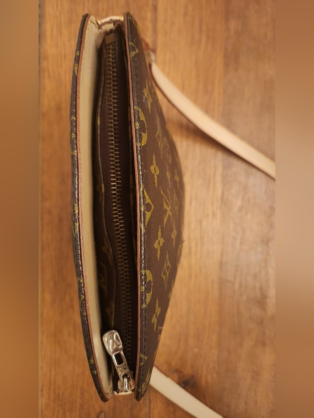 Louis Vuitton Druot Monogram Crossbody - Brown with Tan Trim - Picture 8 of 16